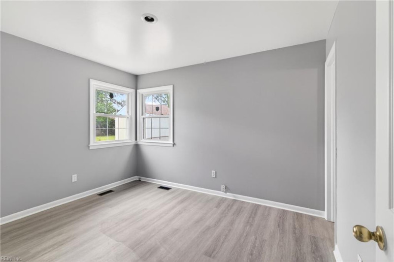 Photo 10 of 19 residential for sale in Hampton virginia