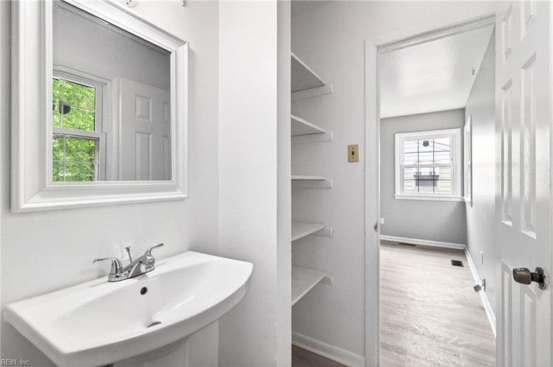 Photo 5 of 19 residential for sale in Hampton virginia
