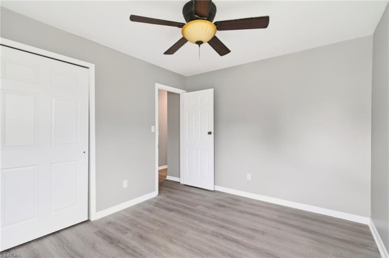 Photo 7 of 19 residential for sale in Hampton virginia