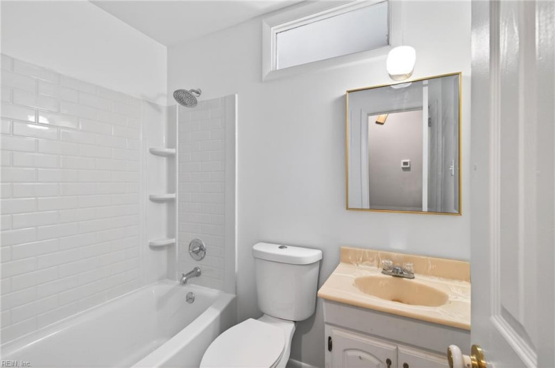 Photo 8 of 19 residential for sale in Hampton virginia