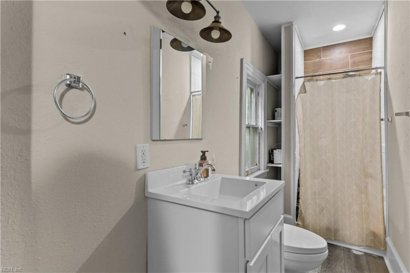 Photo 17 of 32 residential for sale in Portsmouth virginia Photo 17 of 32 residential for sale in Portsmouth virginia