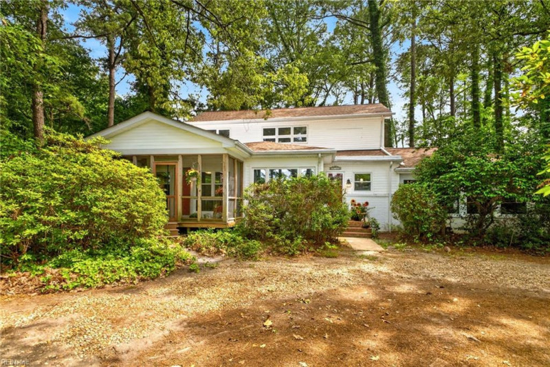 Photo 1 of 46 residential for sale in Chesapeake virginia