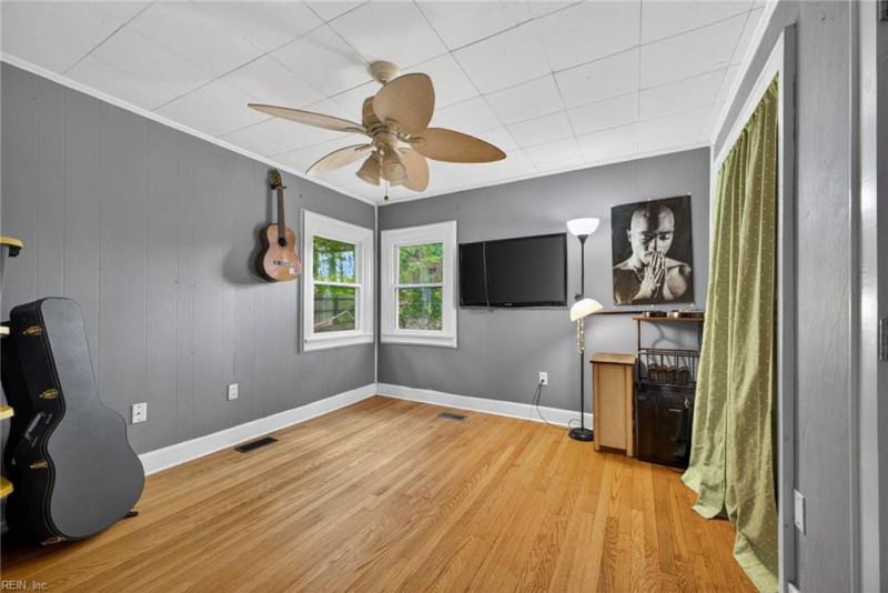 Photo 14 of 46 residential for sale in Chesapeake virginia