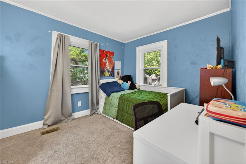 Photo 17 of 46 residential for sale in Chesapeake virginia