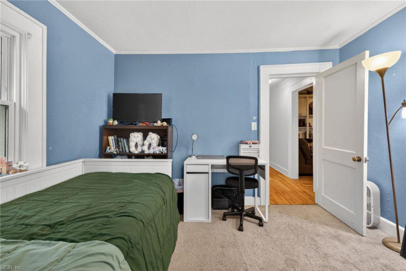 Photo 18 of 46 residential for sale in Chesapeake virginia