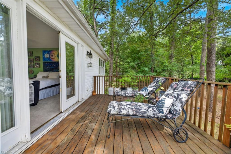 Photo 25 of 46 residential for sale in Chesapeake virginia