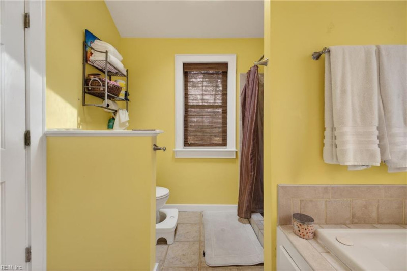 Photo 27 of 46 residential for sale in Chesapeake virginia