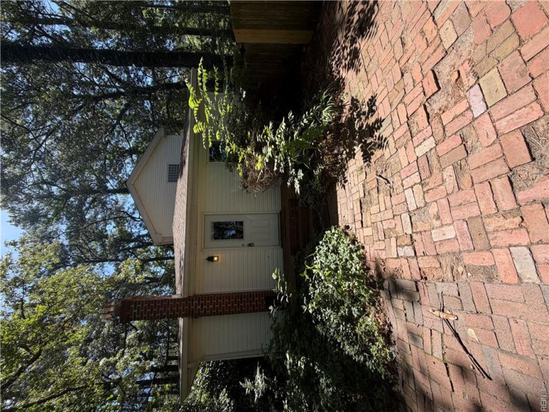 Photo 29 of 46 residential for sale in Chesapeake virginia