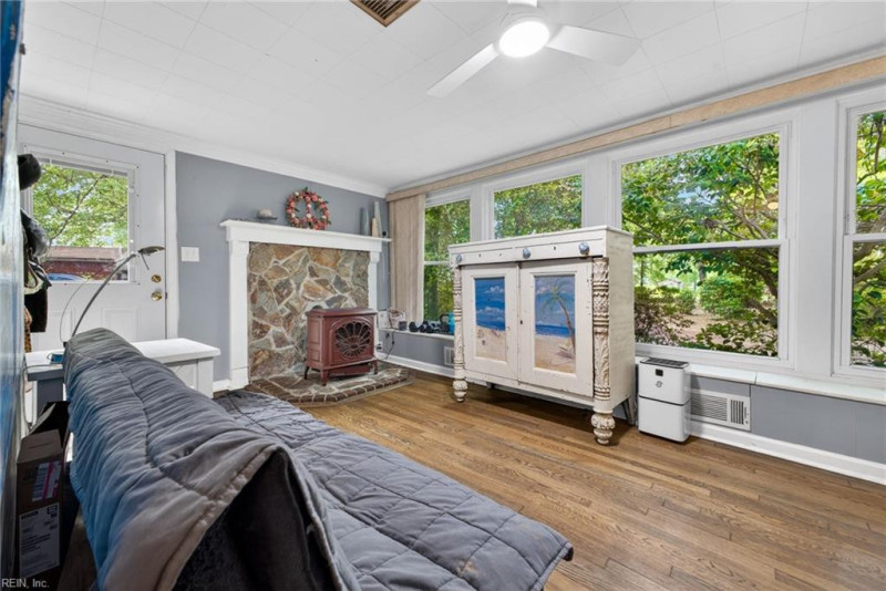 Photo 30 of 46 residential for sale in Chesapeake virginia