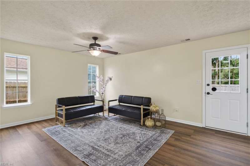 Photo 11 of 34 residential for sale in Newport News virginia