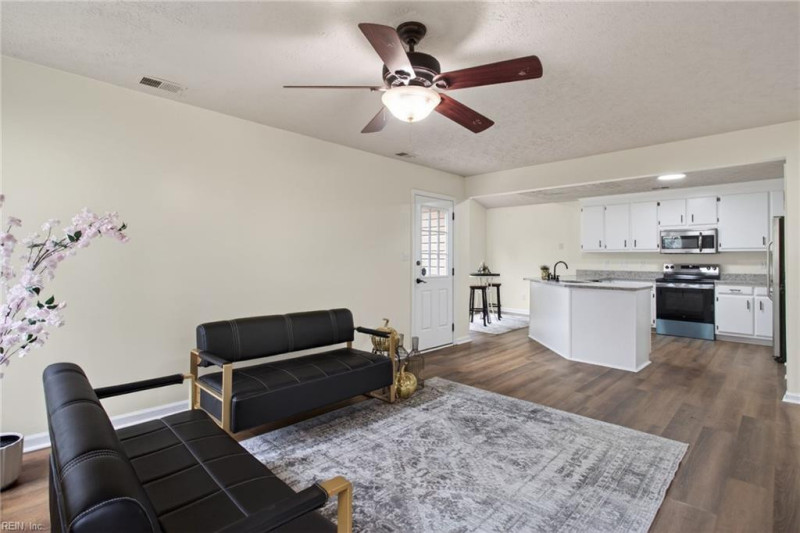 Photo 12 of 34 residential for sale in Newport News virginia
