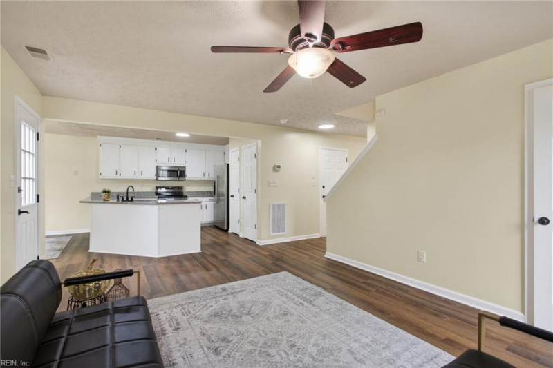 Photo 13 of 34 residential for sale in Newport News virginia