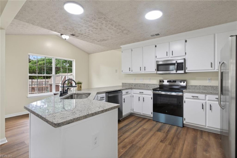 Photo 16 of 34 residential for sale in Newport News virginia