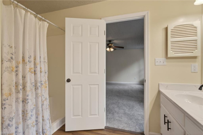 Photo 25 of 34 residential for sale in Newport News virginia