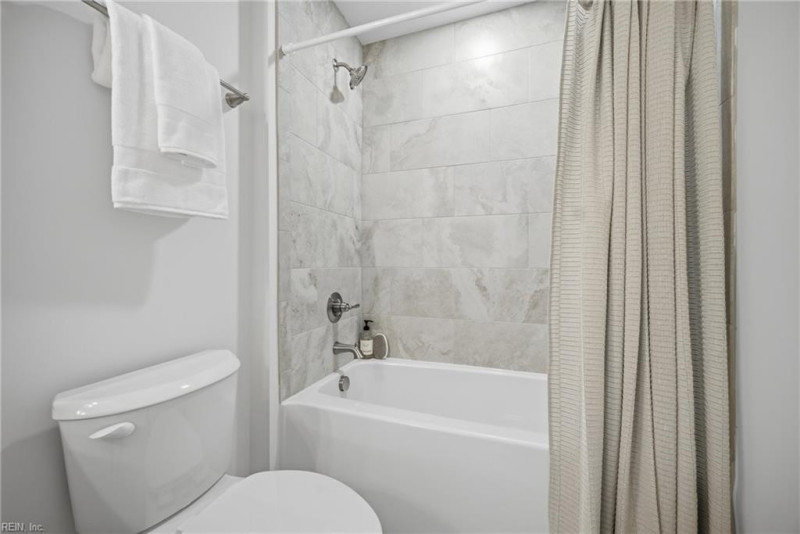 Photo 35 of 50 residential for sale in Chesapeake virginia