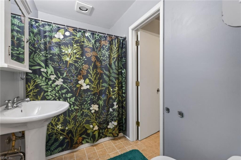 Photo 10 of 17 residential for sale in Portsmouth virginia Photo 10 of 17 residential for sale in Portsmouth virginia