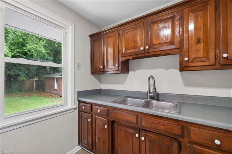 Photo 9 of 24 residential for sale in Norfolk virginia