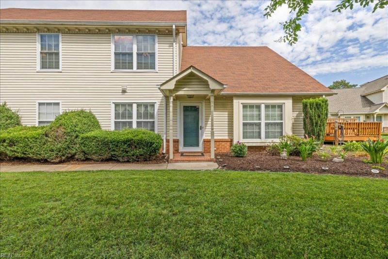 Photo 2 of 42 residential for sale in Chesapeake virginia