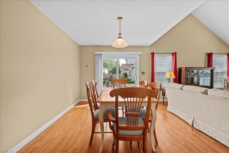 Photo 9 of 42 residential for sale in Chesapeake virginia