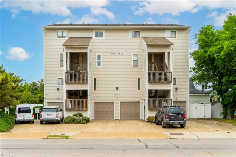 Photo 1 of 36 residential for sale in Norfolk virginia