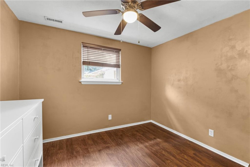 Photo 18 of 24 residential for sale in Norfolk virginia