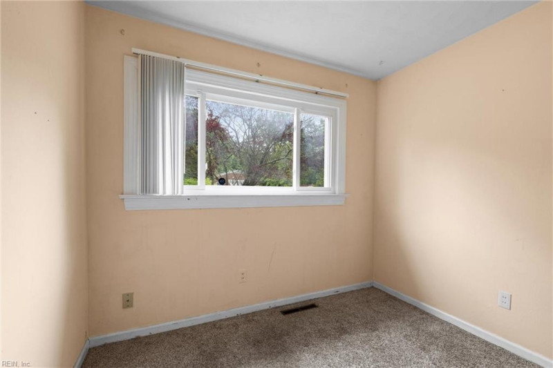 Photo 18 of 21 residential for sale in Hampton virginia