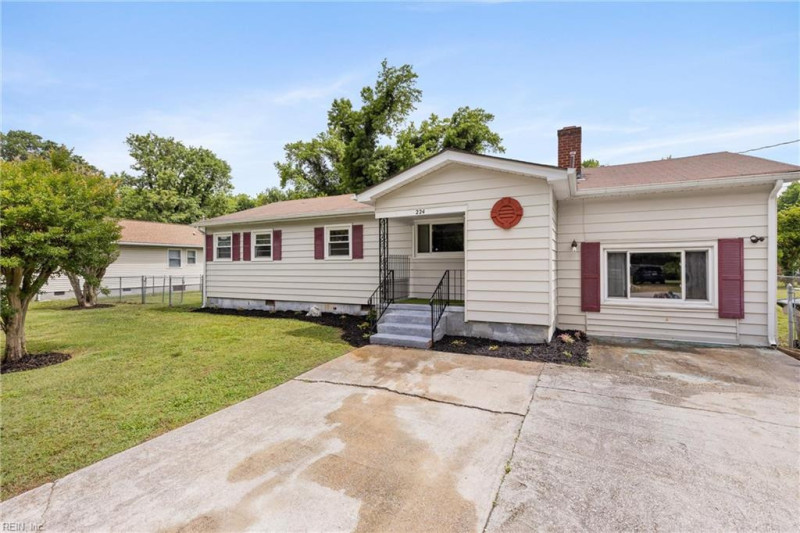 Photo 3 of 21 residential for sale in Hampton virginia