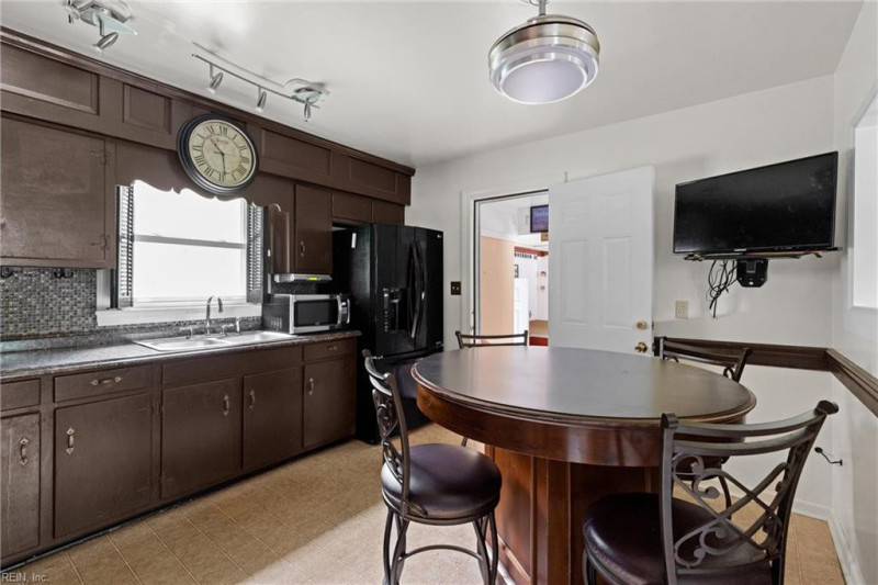 Photo 9 of 21 residential for sale in Hampton virginia