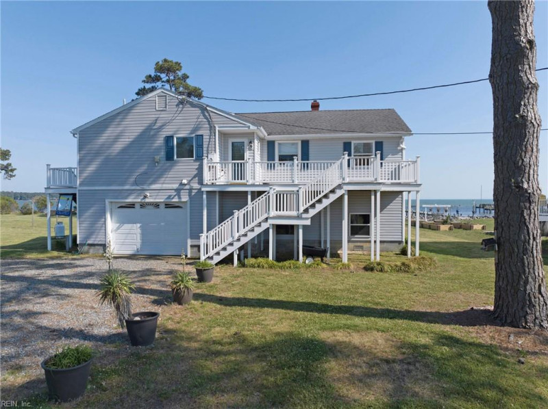 Photo 32 of 50 residential for sale in Mathews County virginia