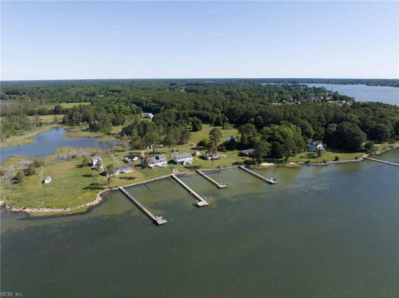 Photo 41 of 50 residential for sale in Mathews County virginia