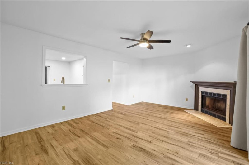 Photo 10 of 36 residential for sale in Virginia Beach virginia