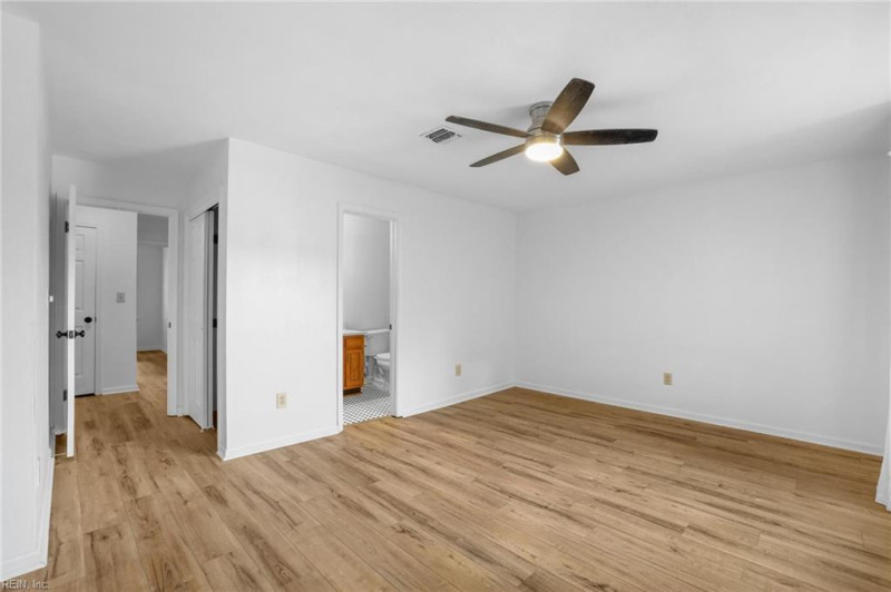 Photo 16 of 36 residential for sale in Virginia Beach virginia
