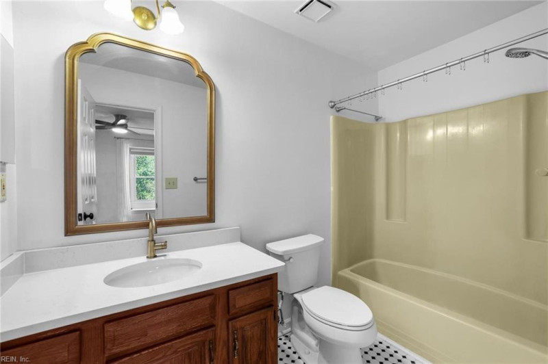 Photo 18 of 36 residential for sale in Virginia Beach virginia