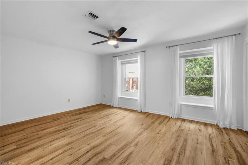 Photo 19 of 36 residential for sale in Virginia Beach virginia