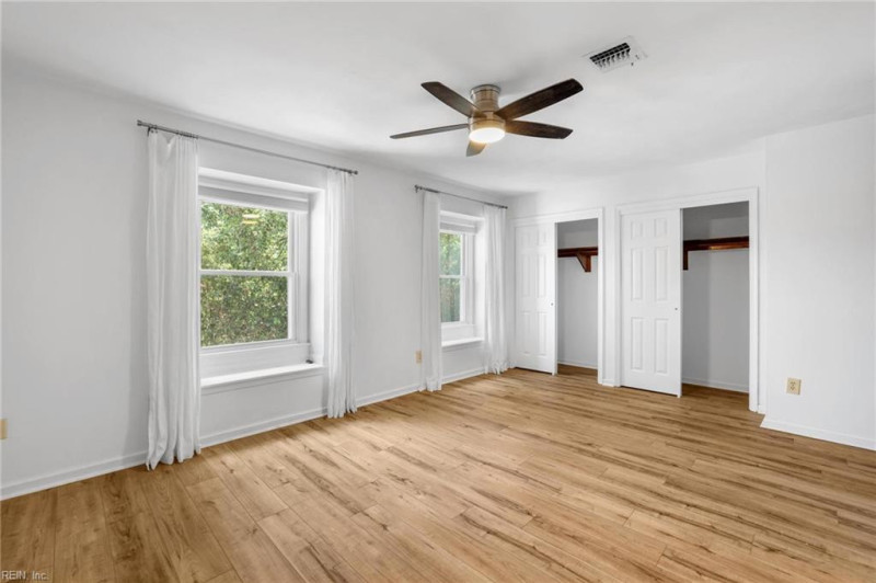 Photo 20 of 36 residential for sale in Virginia Beach virginia