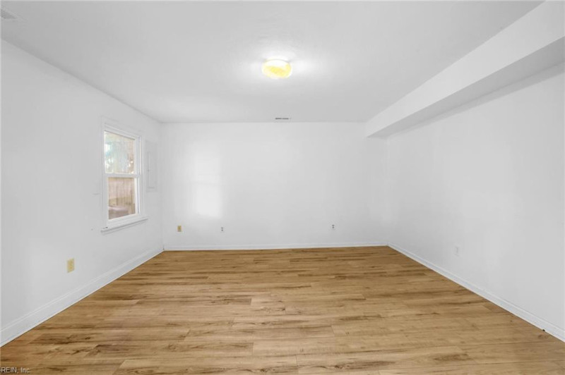 Photo 31 of 36 residential for sale in Virginia Beach virginia