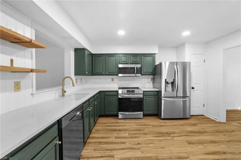Photo 8 of 36 residential for sale in Virginia Beach virginia