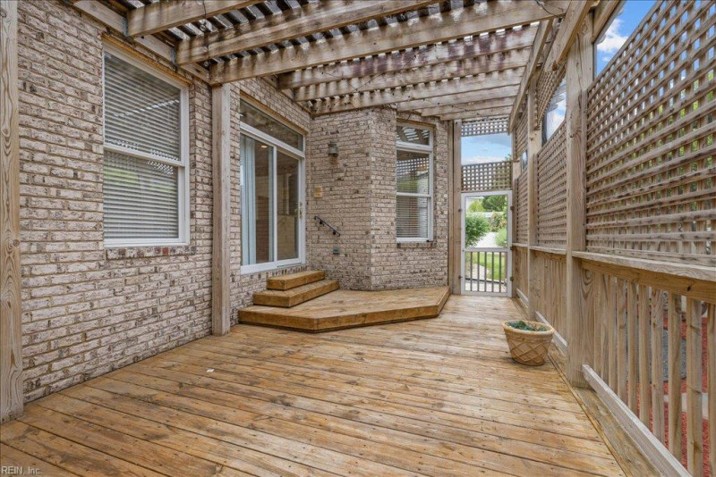 Photo 26 of 50 residential for sale in Chesapeake virginia