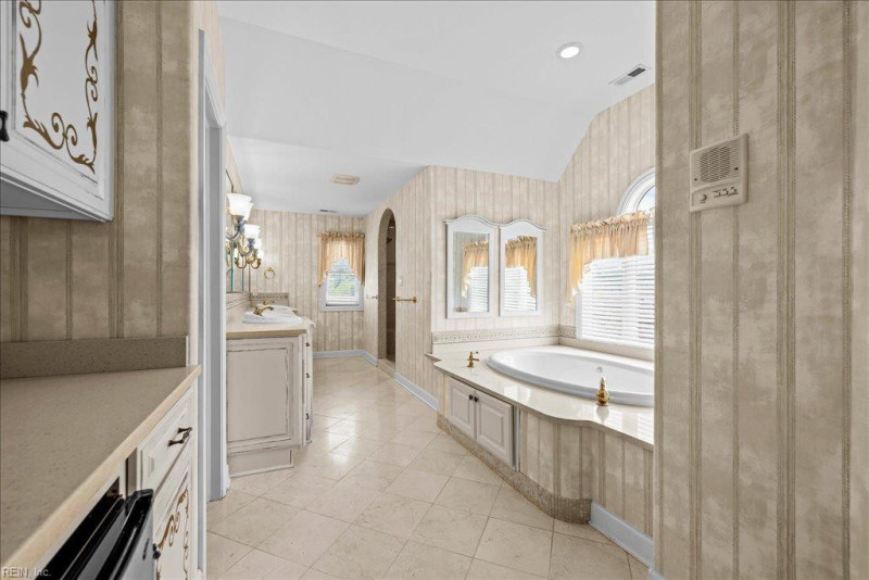Photo 33 of 50 residential for sale in Chesapeake virginia