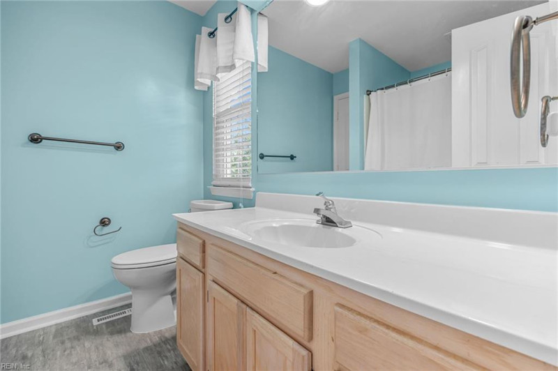 Photo 18 of 27 residential for sale in Virginia Beach virginia