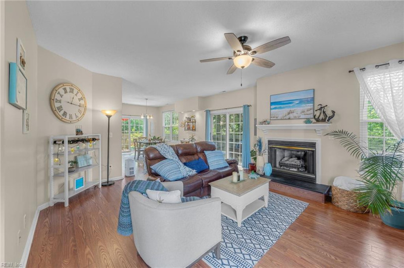 Photo 5 of 27 residential for sale in Virginia Beach virginia