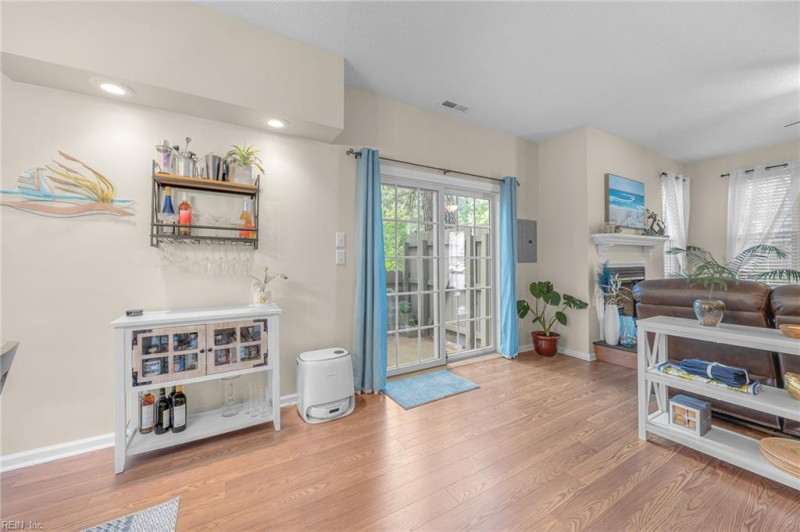 Photo 8 of 27 residential for sale in Virginia Beach virginia
