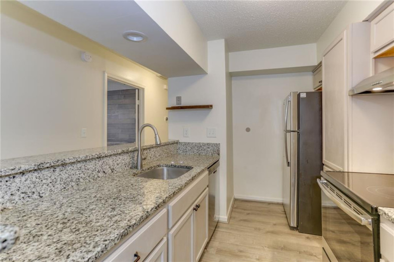 Photo 17 of 20 residential for sale in Virginia Beach virginia