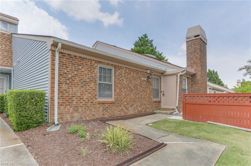 Photo 2 of 20 residential for sale in Virginia Beach virginia