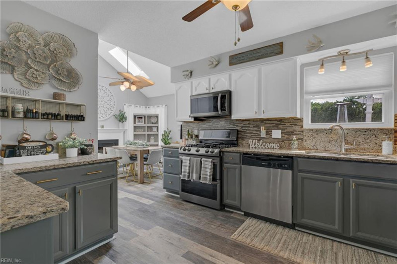 Photo 10 of 46 residential for sale in Gloucester County virginia