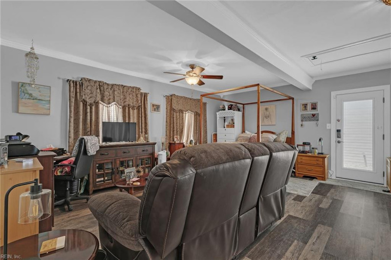 Photo 19 of 46 residential for sale in Gloucester County virginia