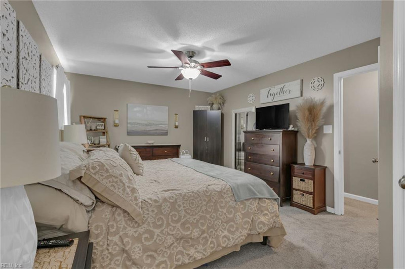 Photo 23 of 46 residential for sale in Gloucester County virginia