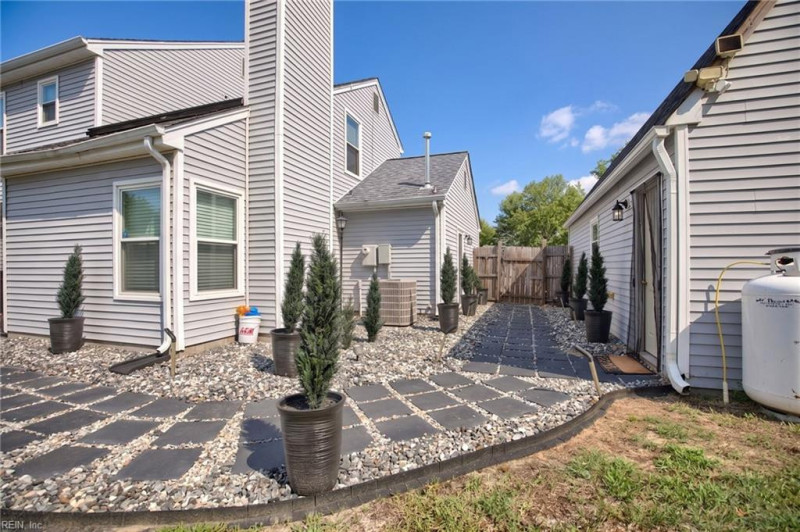 Photo 31 of 46 residential for sale in Gloucester County virginia