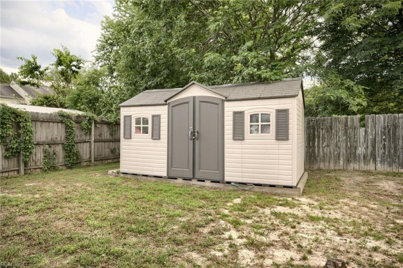 Photo 43 of 46 residential for sale in Gloucester County virginia