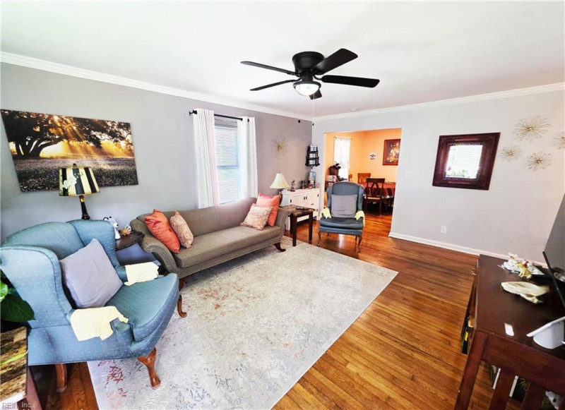 Photo 3 of 13 residential for sale in Hampton virginia